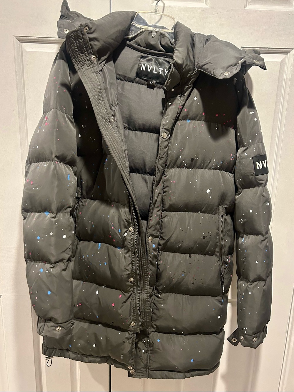 NVLTY Women’s Gray Puffer Jacket with Multicolor Paint-Splatter